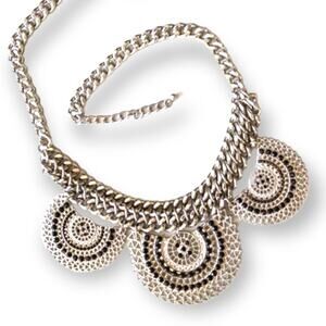 Silver tone curb chain Bollywood style statement necklace